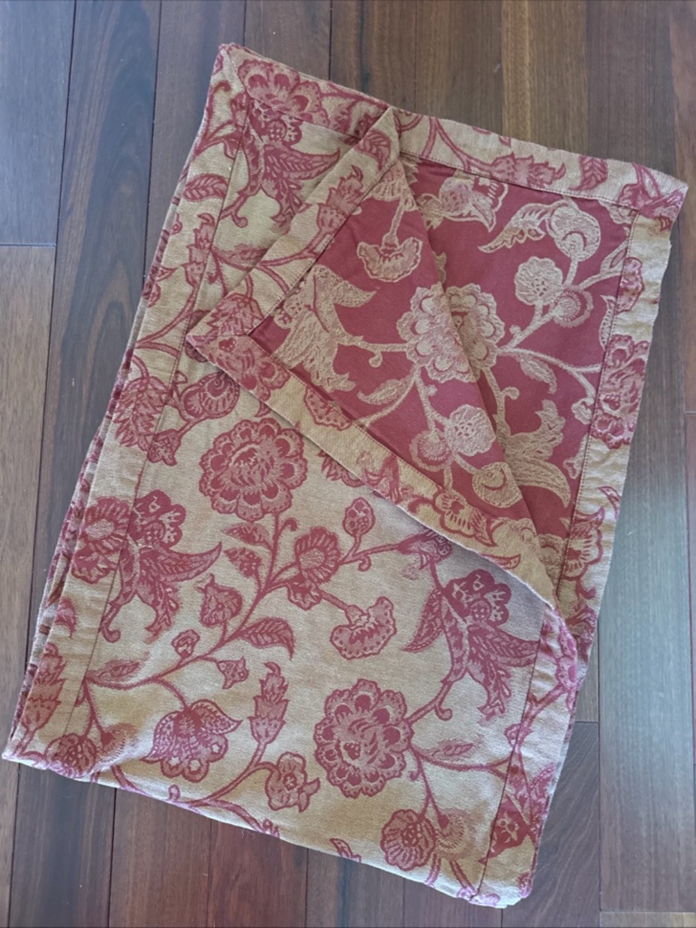Pottery Barn Red & Gold Like Floral Table Runner 100% Cotton 15”x104”